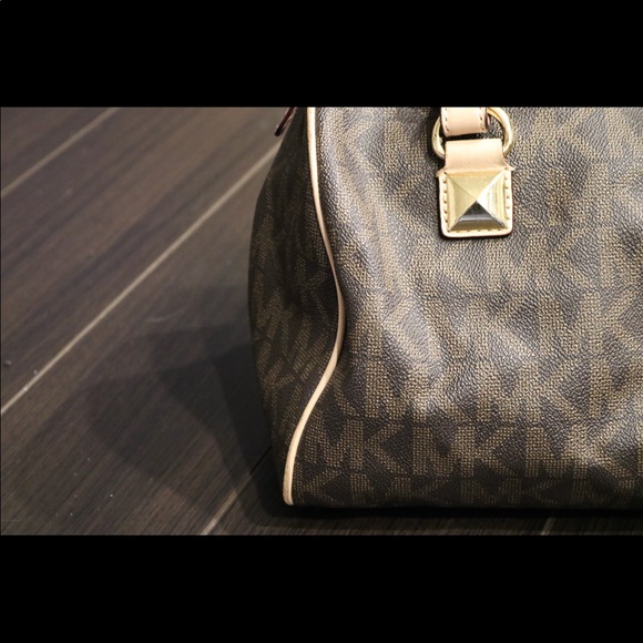 Michael Kors - Picture 3 of 3